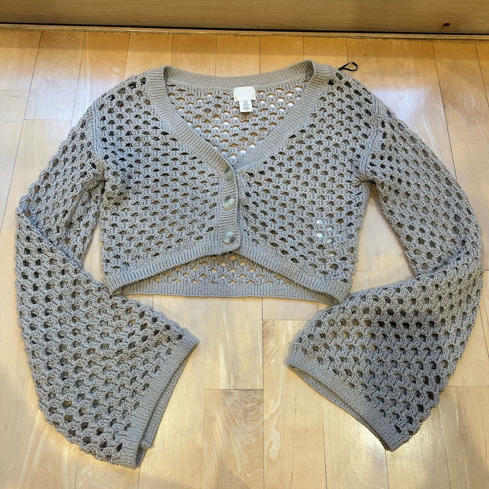 H&M Cropped Loose Knit Crochet-like Beige Sweater